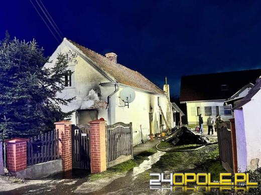 Pożar mieszkania w Opolu. Dwie osoby zostały poszkodowane