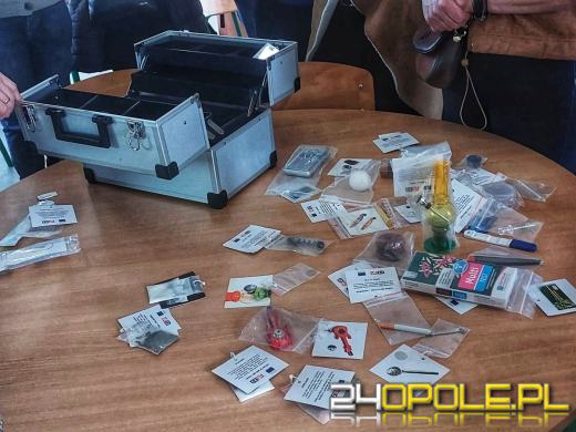 Mundurowi rozmawiali z rodzicami o zagrożeniach wśród młodzieży