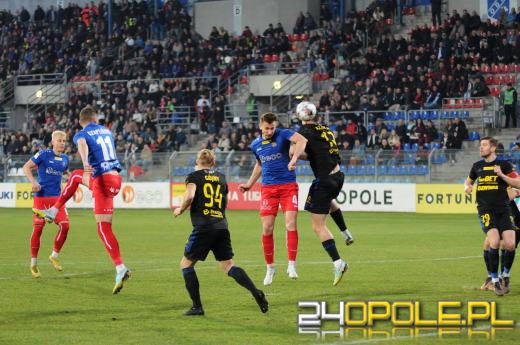 Odra remisuje z Arką 