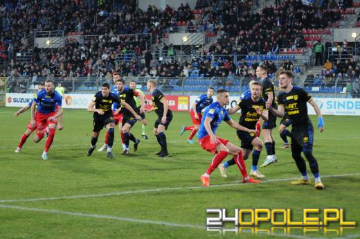 Odra remisuje z Arką 