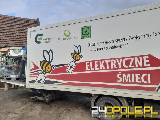 Strażacy zbierają elektrośmieci w ramach projektu  "OSP na straży środowiska"