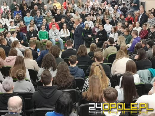 Donald Tusk w Opolu. Duża frekwencja w Studenckim Centrum Kultury