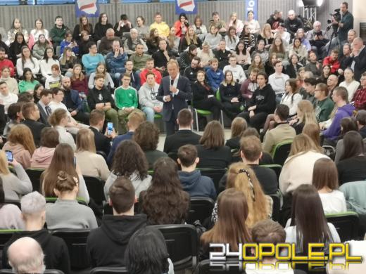 Donald Tusk w Opolu. Duża frekwencja w Studenckim Centrum Kultury