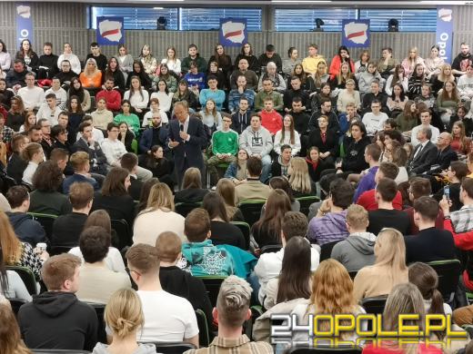Donald Tusk w Opolu. Duża frekwencja w Studenckim Centrum Kultury