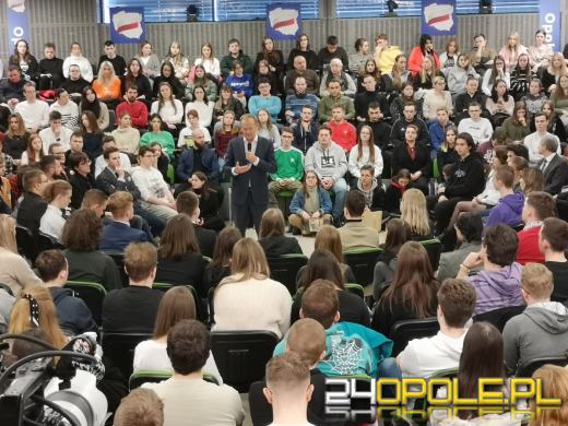 Donald Tusk w Opolu. Duża frekwencja w Studenckim Centrum Kultury