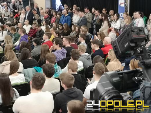 Donald Tusk w Opolu. Duża frekwencja w Studenckim Centrum Kultury