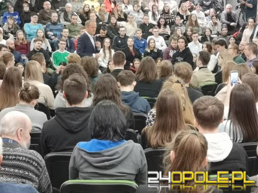 Donald Tusk w Opolu. Duża frekwencja w Studenckim Centrum Kultury