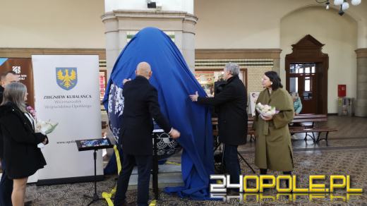 W holu Dworca Głównego stanęła gigantyczna kroszonka