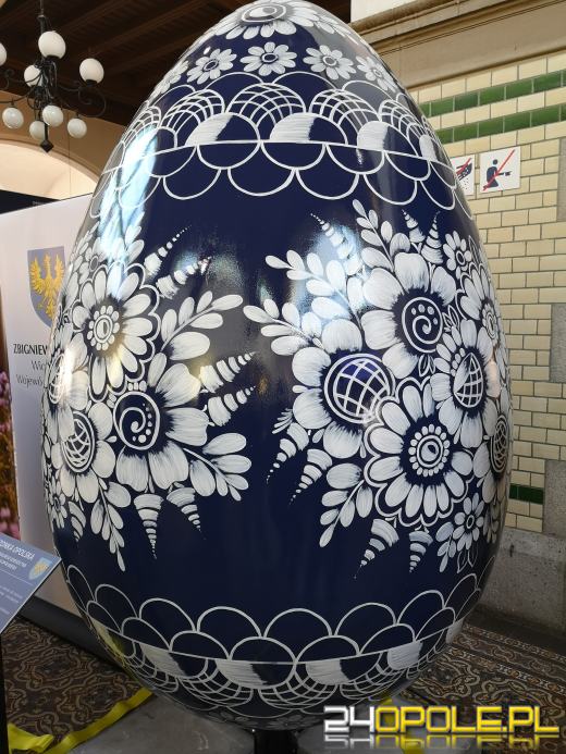 W holu Dworca Głównego stanęła gigantyczna kroszonka