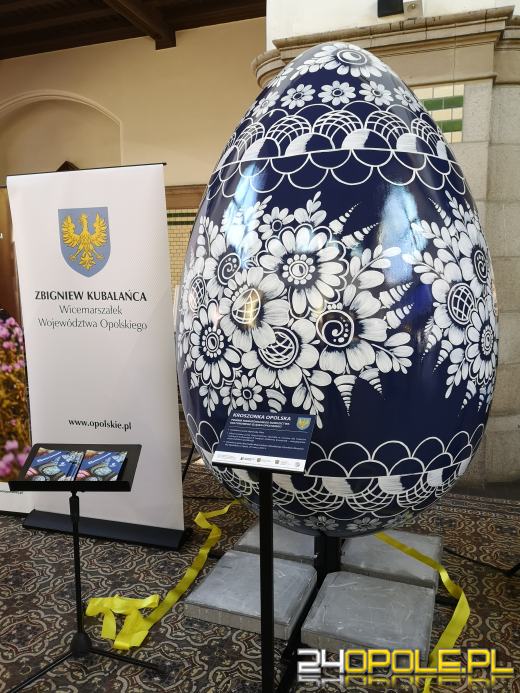 W holu Dworca Głównego stanęła gigantyczna kroszonka