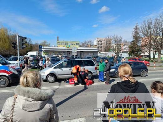 Kolizja w Nysie. Uczestniczka zdarzenia zemdlała po wyjściu z auta