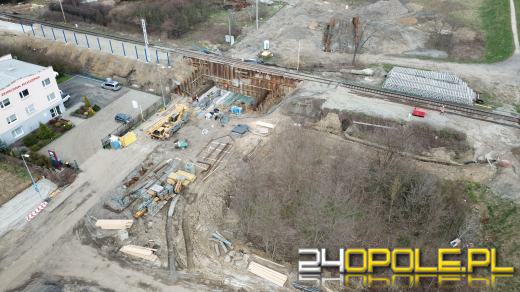 Trwa modernizacja ulicy Krapkowickiej. Prace potrwają jeszcze rok
