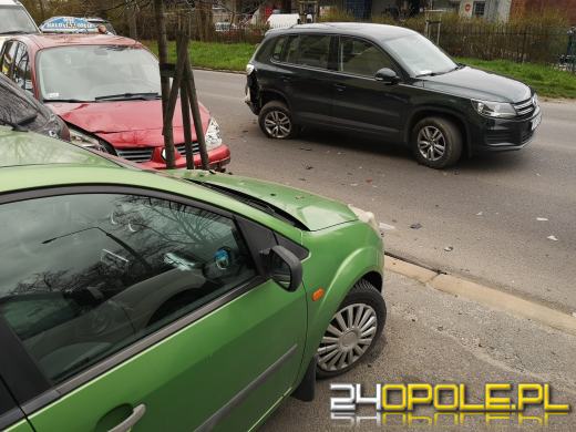 Zderzenie czterech pojazdów na ulicy Armii Krajowej w Opolu