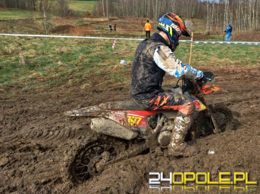 Motocykliści opolskiego HAWI Racing Team z sukcesami rozpoczęli sezon enduro