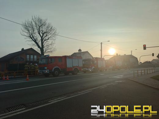 Przejechał skrzyżowanie i dachował. Wypadek w Izbicku