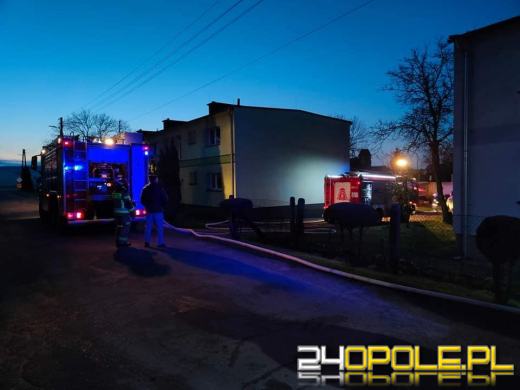 Kilka zastępów straży działało przy pożarze garażu w Zakrzowie