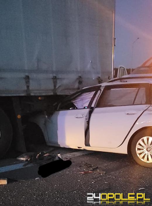 Groźny wypadek na A4. Dwie osoby trafiły do szpitala