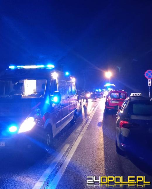 Samochód osobowy wypadł z drogi na DK45