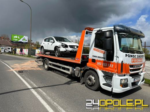 Zderzenie trzech pojazdów na ulicy Hallera w Opolu