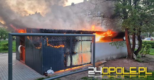 Długi weekend z pożarami śmietników. Strażacy z Kędzierzyna-Koźla interweniowali ponownie