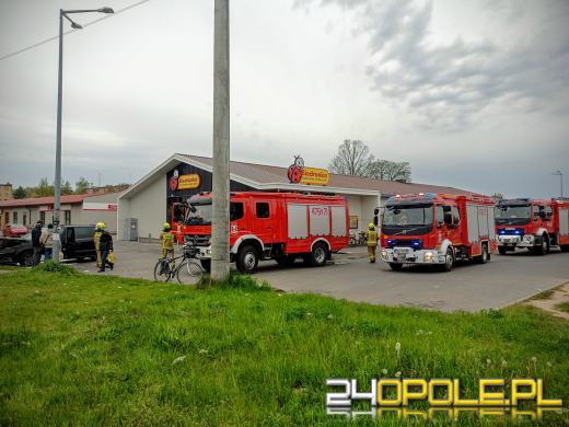 Pożar samochodu na parkingu w Praszce