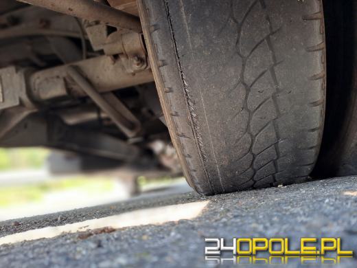 Przeładowany "bus" w fatalnym stanie technicznym