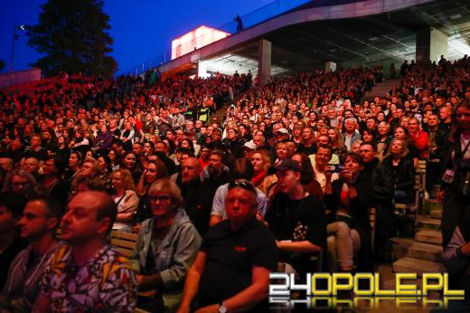 Opolanie świetnie bawili się w amfiteatrze na koncercie "Obywatele Republiki"