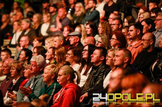 Opolanie świetnie bawili się w amfiteatrze na koncercie "Obywatele Republiki"