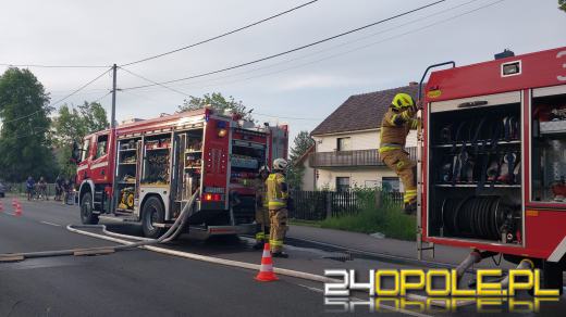 Pożar pustostanu w gminie Ozimek. W akcji sześć zastępów straży