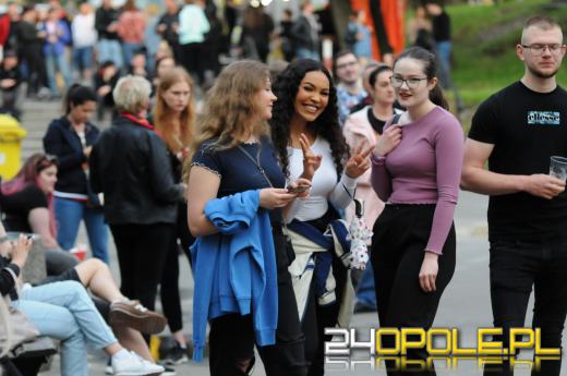 Studenci i nie tylko świetnie bawią się na piastonaliowych koncertach