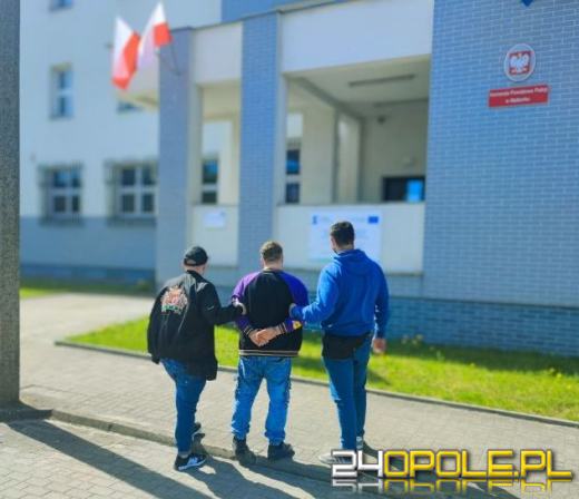 Za poszukiwanymi pojechali na drugi koniec Polski