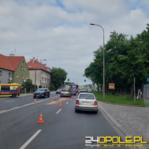 Wypadek na Ozimskiej. Matka i 15-miesięczne dziecko w szpitalu