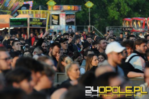 Politechnika Opolska rozpoczęła swoją część Piastonaliów. Tłumy na błoniach!