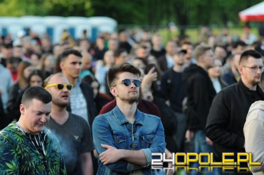 Politechnika Opolska rozpoczęła swoją część Piastonaliów. Tłumy na błoniach!