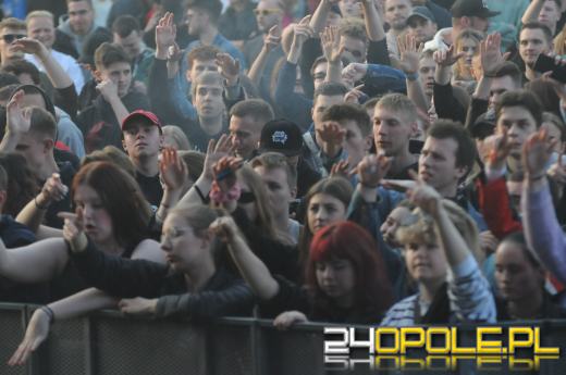 Politechnika Opolska rozpoczęła swoją część Piastonaliów. Tłumy na błoniach!