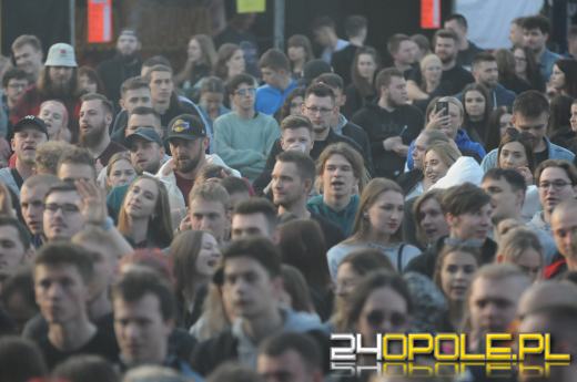 Politechnika Opolska rozpoczęła swoją część Piastonaliów. Tłumy na błoniach!