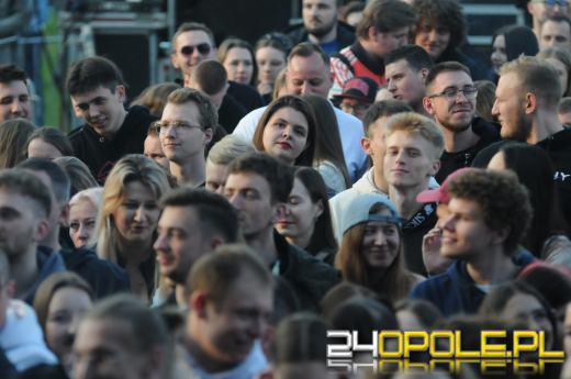 Politechnika Opolska rozpoczęła swoją część Piastonaliów. Tłumy na błoniach!