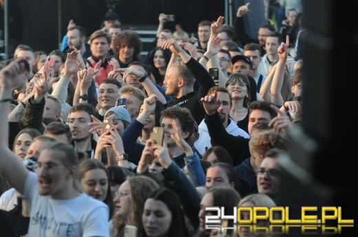 Politechnika Opolska rozpoczęła swoją część Piastonaliów. Tłumy na błoniach!