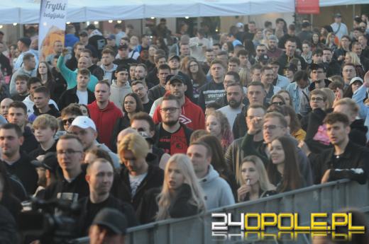 Politechnika Opolska rozpoczęła swoją część Piastonaliów. Tłumy na błoniach!