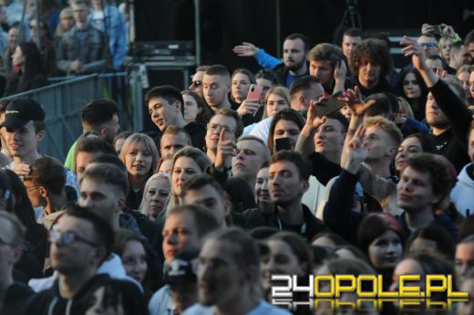 Politechnika Opolska rozpoczęła swoją część Piastonaliów. Tłumy na błoniach!