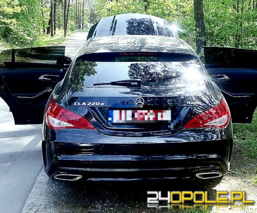 Po alkoholu, niedopuszczonym do ruchu autem, próbował uciec policjantom