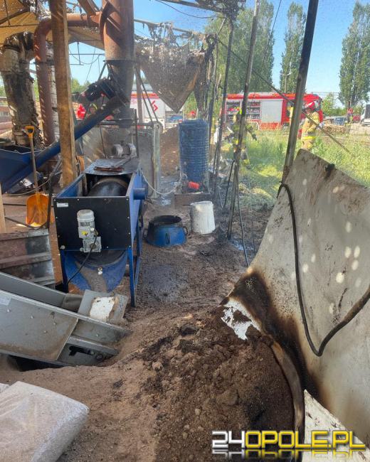 Pożar na terenie tartaku w Dziergowicach. Ogień zauważył strażak