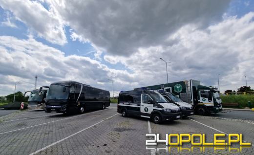 Autobusy niesprawne technicznie wiozły młodzież. Posypały się kary