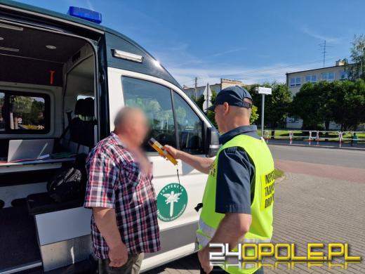 Autobusy niesprawne technicznie wiozły młodzież. Posypały się kary