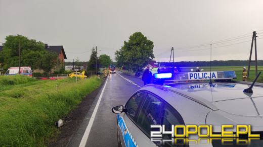 Czołowe zderzenie pojazdów na DK40. Nie żyje młoda kobieta