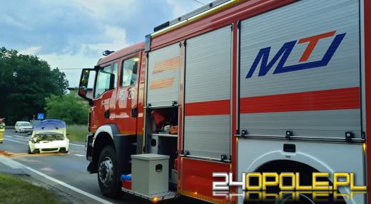 Zderzenie dwóch samochodów osobowych w Bukowie Śląskiej