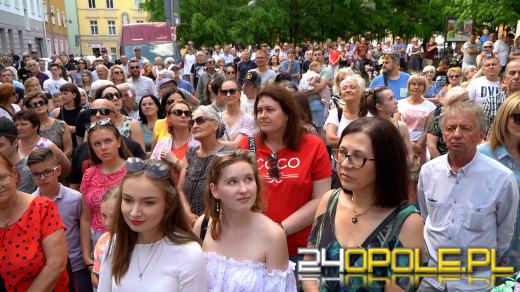 Mural Zbigniewa Wodeckiego oficjalnie odsłonięty. Tłumy na uroczystości