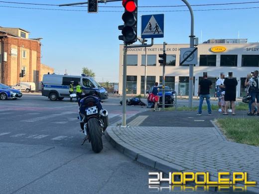 Zderzenie auta z motocyklem w Opolu. Jedna osoba została ranna