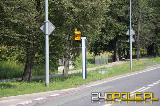 Król fotoradarów stoi w... Wiemy, który łapie najwięcej kierowców