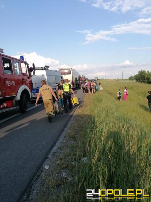 Pożar autokaru na A4. Przewoził dzieci
